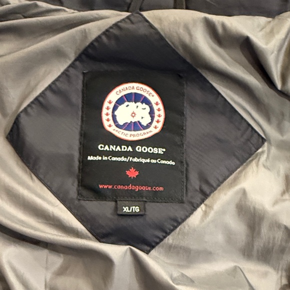 Canada Goose Dark Gray Puffer Jacket - Picture 2 of 6